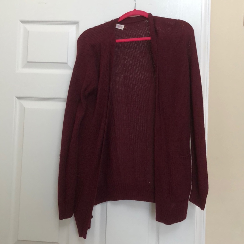 Maroon sweater